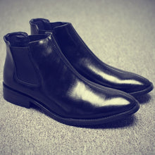Load image into Gallery viewer, Size 37-43 Autumn Brand Men's Chelsea Boots